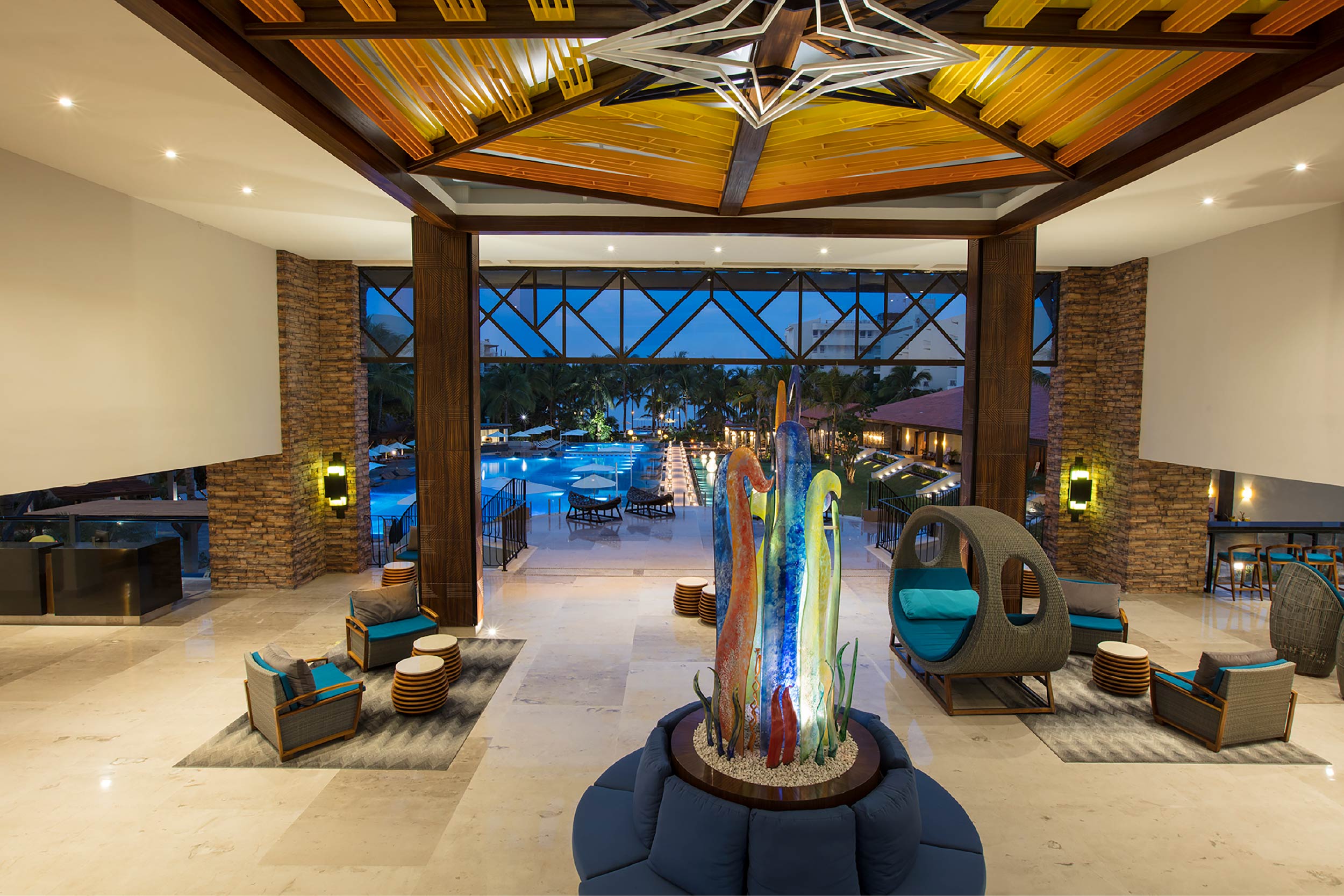 KGNV WEB Restaurant_Lobby bar